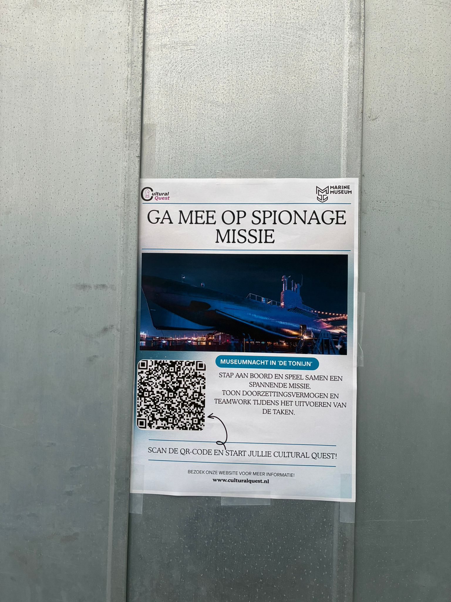 image of a customer service representative working in a digital interface environment [digital project]