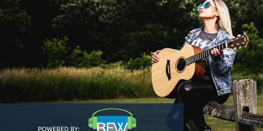 HEYDAY HAPPY HOUR – Music By Lisa Thomen