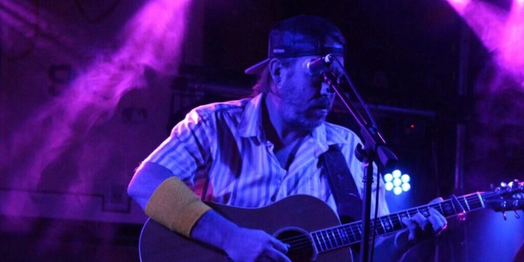 HEYDAY SATURDAY HAPPY HOUR – Music By Brent Pocock