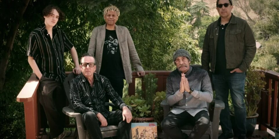 Love w/Johnny Echols