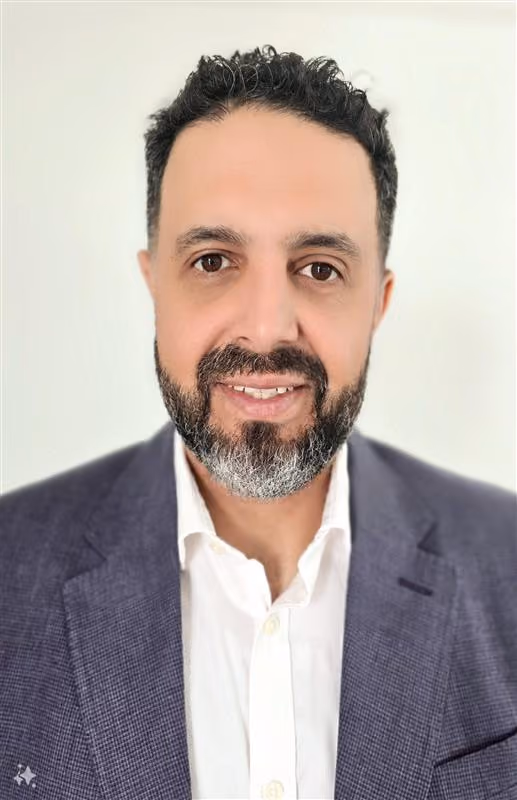 Moises Bedolla headshot