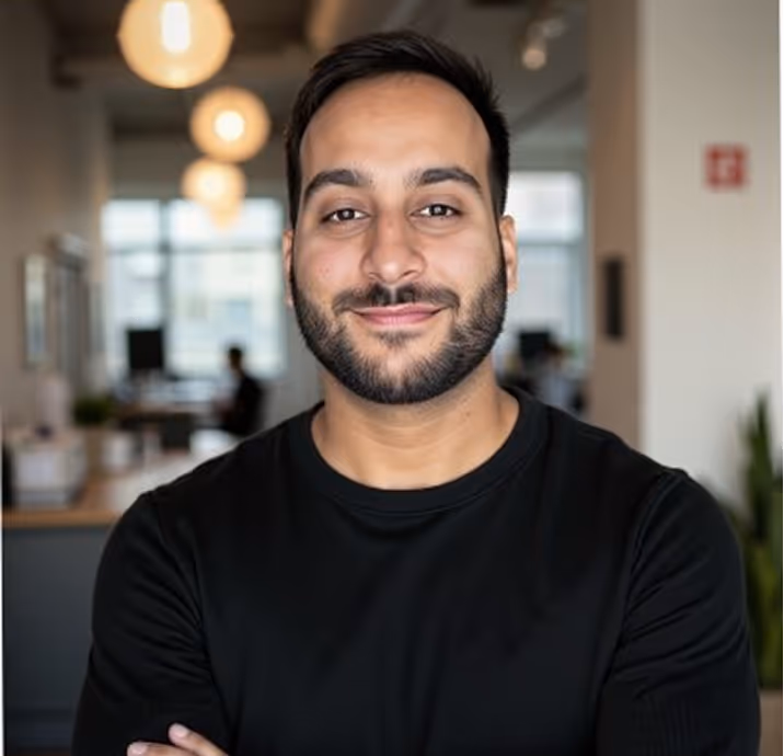 Headshot of Abrar Tanveer, Bonfire Analytic's Founding AE