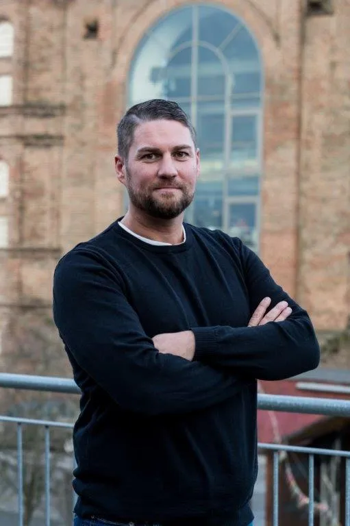 Portrait Maik – Agenturpartner Hera Netzwerk, persönliche Beratung zur Tierkrankenversicherung für Hunde