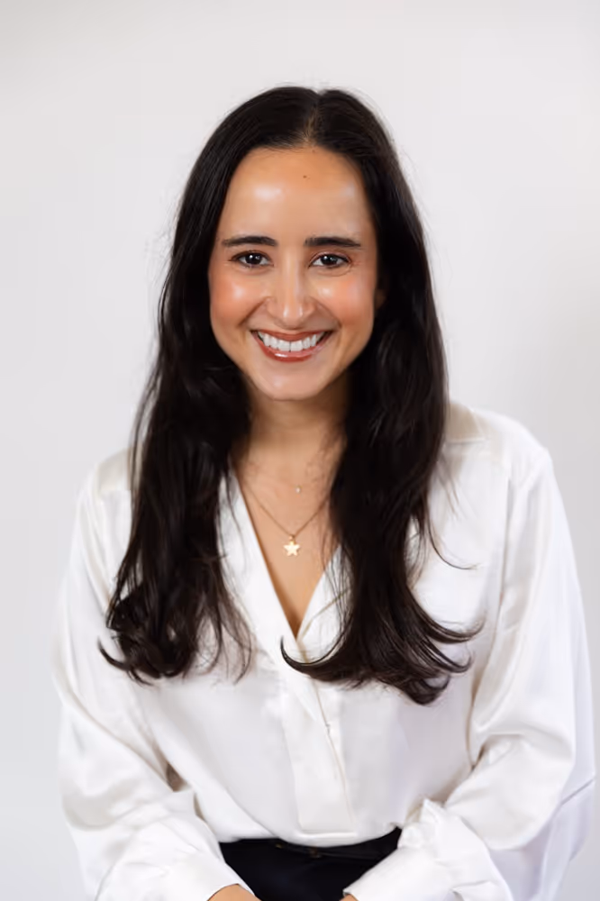 Dr. Britta Machuca