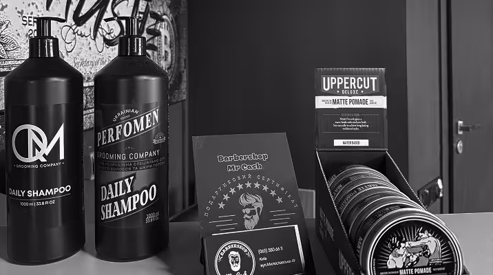 фото елітної косметики, якою користуються масйтри у барбершопі Mr. Cash