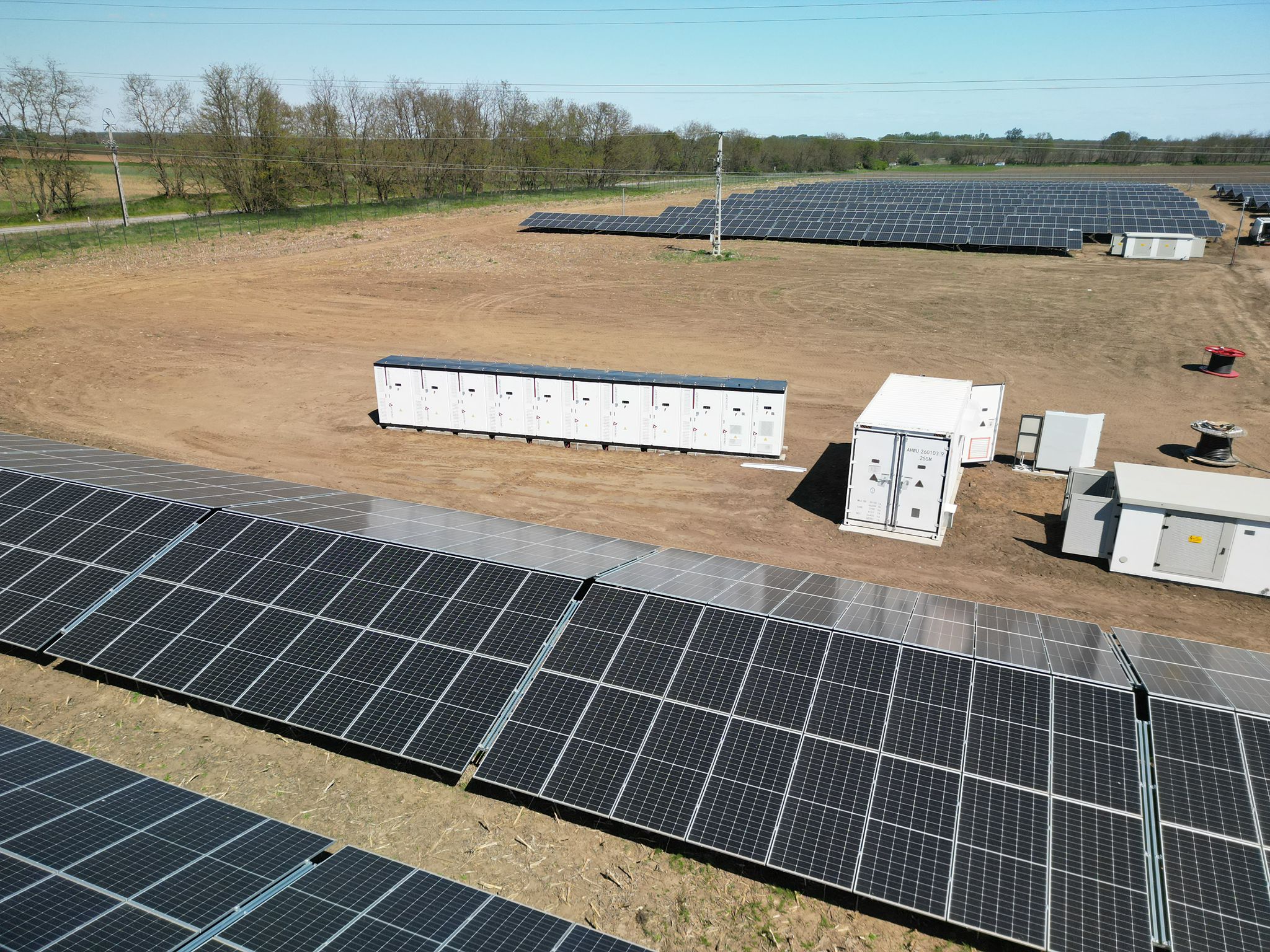 voltaigo Energiespeicher 9 MWh + 3,4 MWp PV in Kotaj, Ungarn