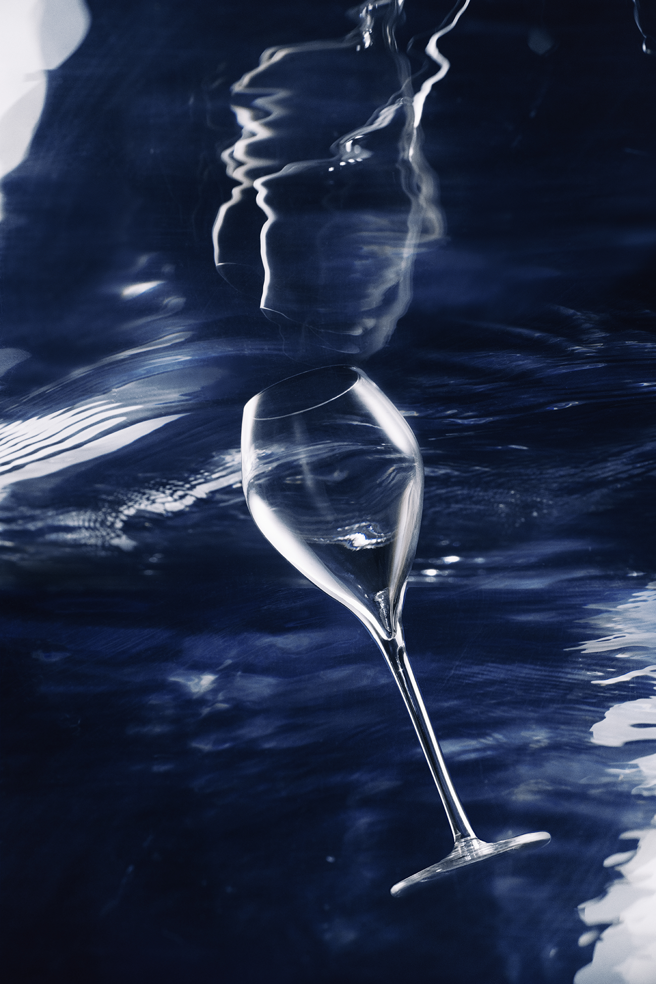 Antoine Dumartin - Verre, reflets dans l'eau