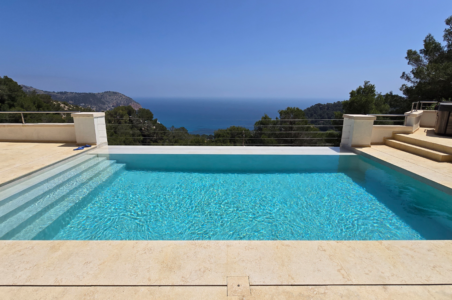 Infinity-Pool-Sanierung in Canyamel