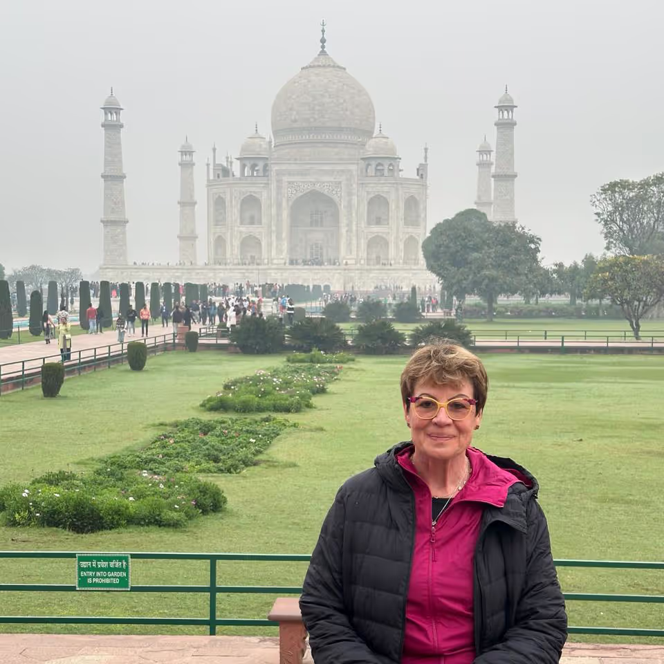 Depoimentos. Nossos amigos: conectando vidas além das viagens. Agência de Viagens Thais Tours.