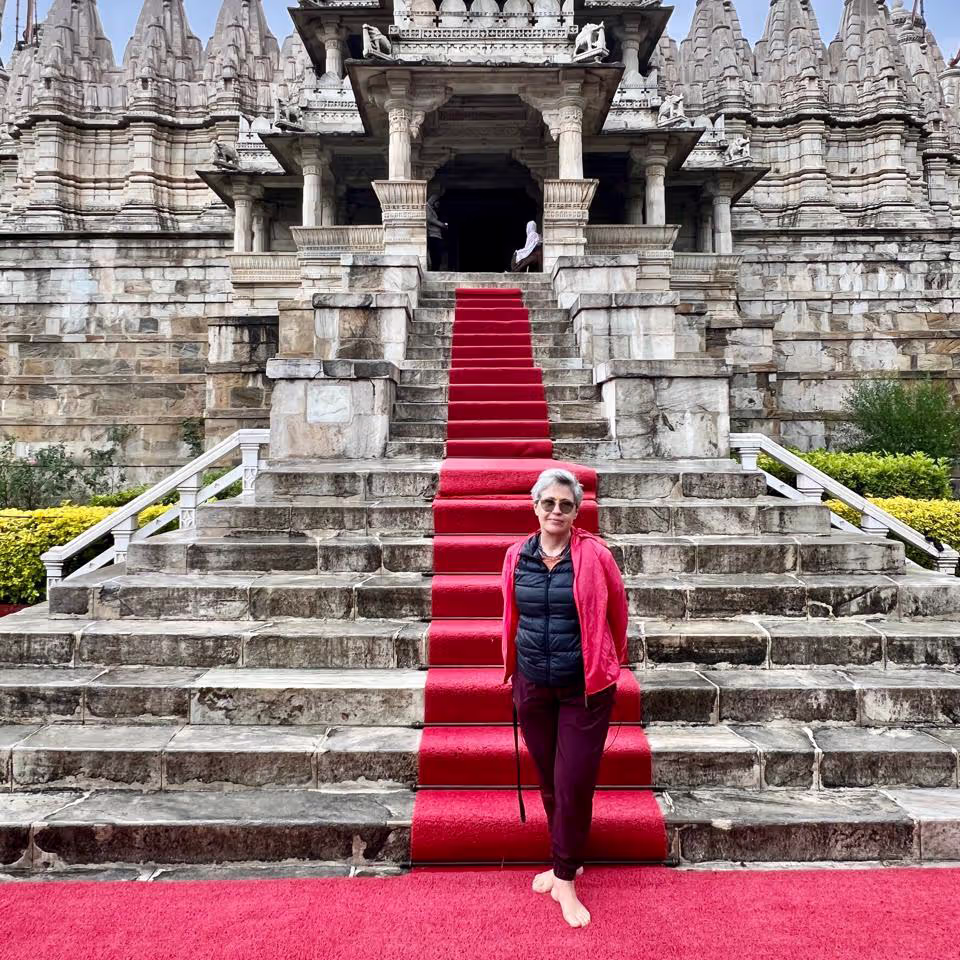 Depoimentos. Nossos amigos: conectando vidas além das viagens. Agência de Viagens Thais Tours.