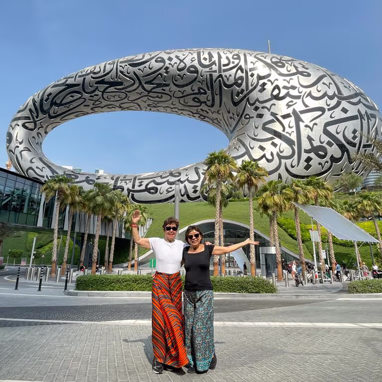 Depoimentos. Nossos amigos: conectando vidas além das viagens. Agência de Viagens Thais Tours.