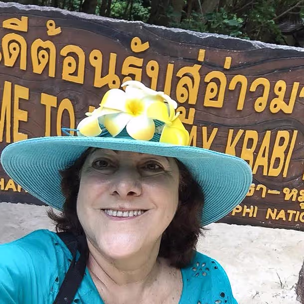 Depoimentos. Nossos amigos: conectando vidas além das viagens. Agência de Viagens Thais Tours.