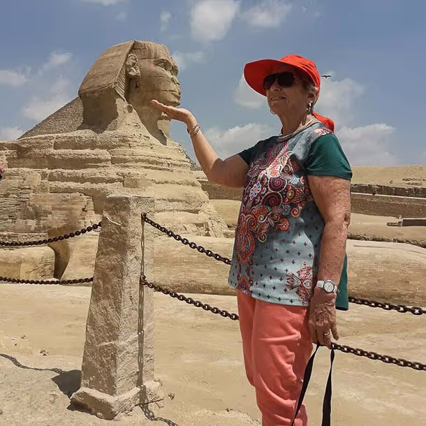 Depoimentos. Nossos amigos: conectando vidas além das viagens. Agência de Viagens Thais Tours.