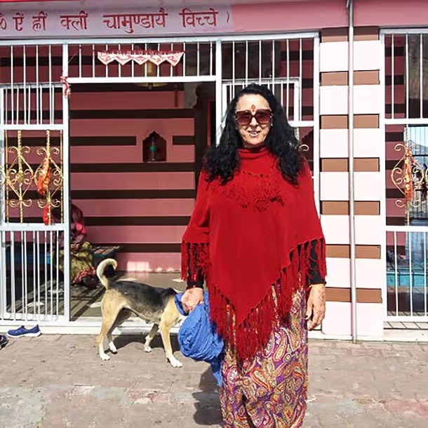 Depoimentos. Nossos amigos: conectando vidas além das viagens. Agência de Viagens Thais Tours.