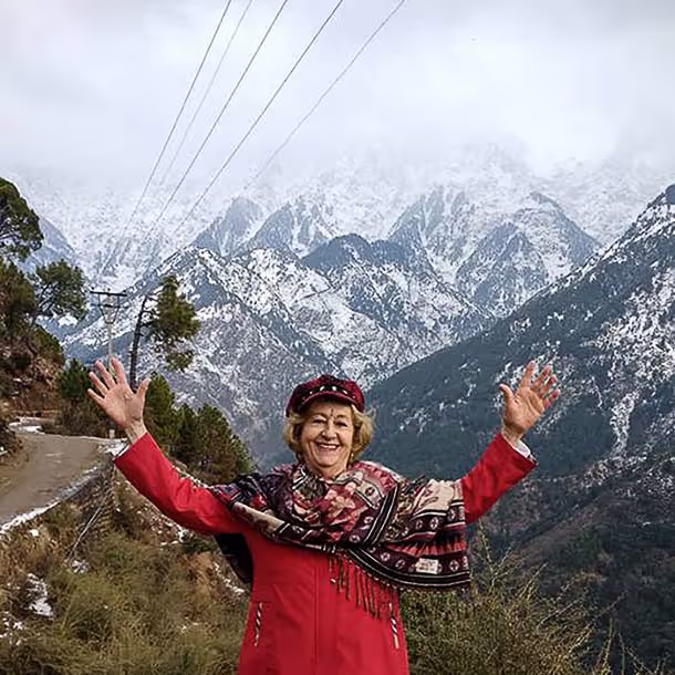 Depoimentos. Nossos amigos: conectando vidas além das viagens. Agência de Viagens Thais Tours.