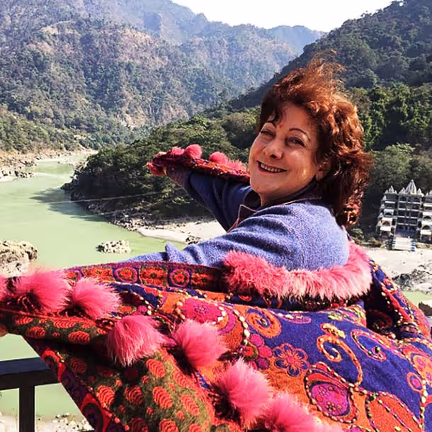 Depoimentos. Nossos amigos: conectando vidas além das viagens. Agência de Viagens Thais Tours.