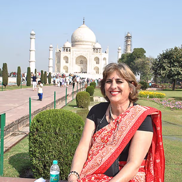 Depoimentos. Nossos amigos: conectando vidas além das viagens. Agência de Viagens Thais Tours.