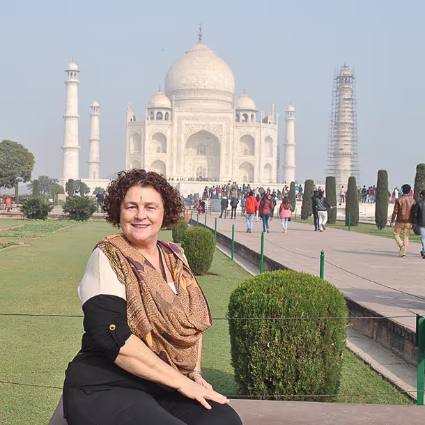 Depoimentos. Nossos amigos: conectando vidas além das viagens. Agência de Viagens Thais Tours.