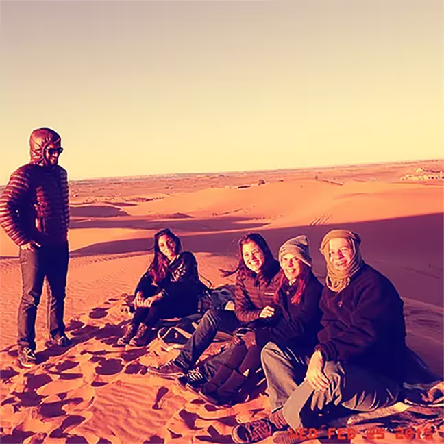 Depoimentos. Nossos amigos: conectando vidas além das viagens. Agência de Viagens Thais Tours.