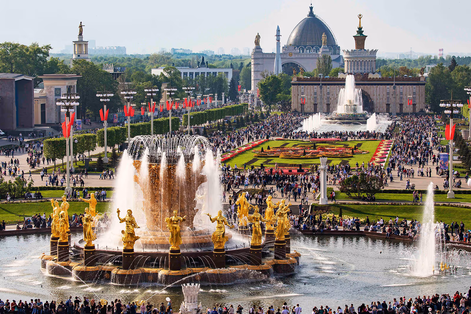 Viagens em grupo. Agência de Viagens Thais Tours.