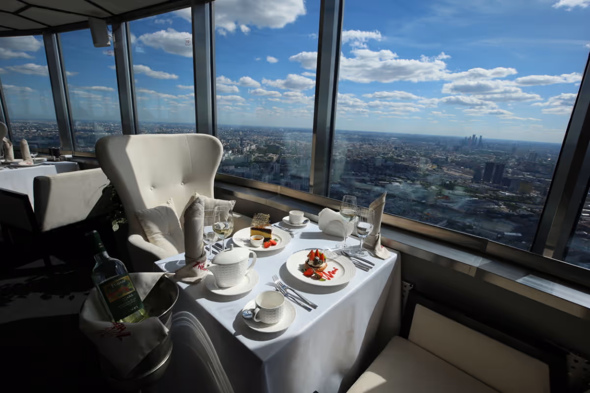 Viagens em grupo. Agência de Viagens Thais Tours.