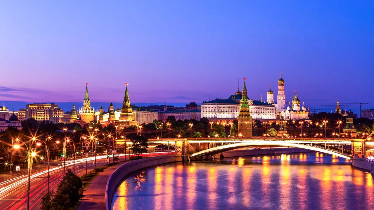 Moscou. A capital da Rússia, a maior cidade do país e uma das metrópoles mais reconhecidas do mundo, onde o passado convive lado a lado com a modernidade.