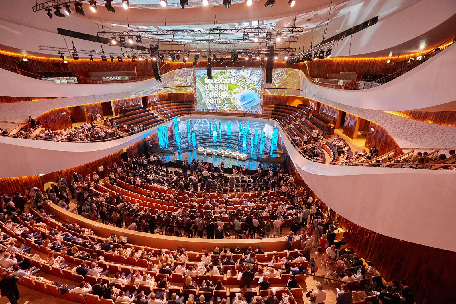 Momento de apresentação na Sala de Concertos Zariádie.