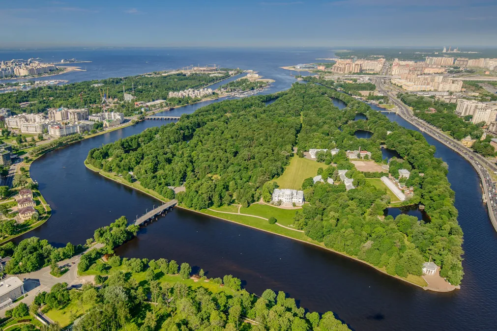 Viagens em grupo. Agência de Viagens Thais Tours.