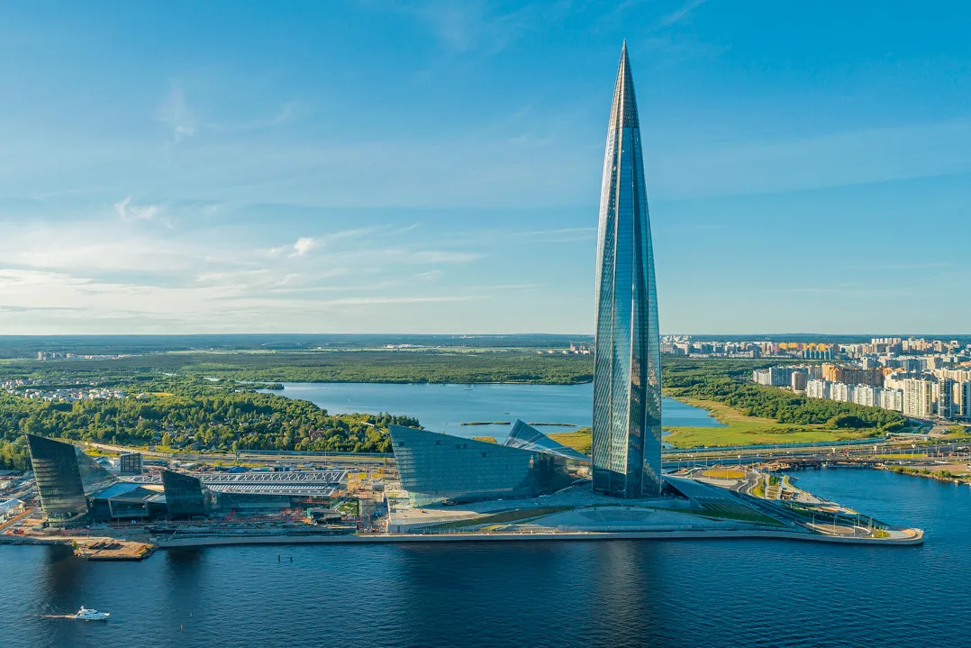 Viagens em grupo. Agência de Viagens Thais Tours.