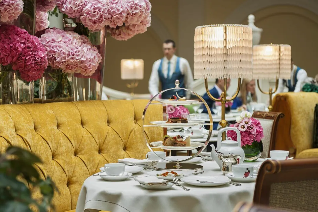 Outro ambiente do Restaurante Percorso, refletindo a combinação entre alta gastronomia italiana e o ambiente sofisticado do Four Seasons Lion Palace.