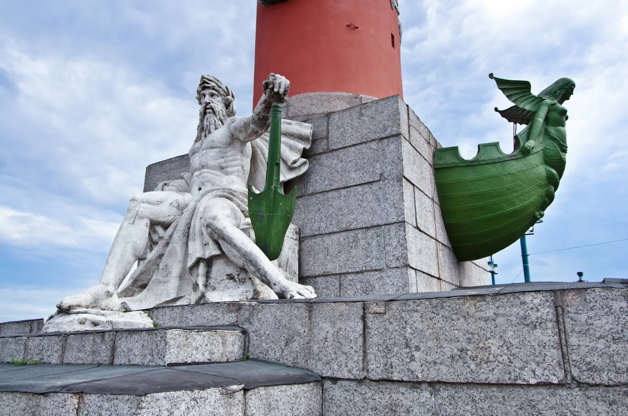 Quarto ângulo panorâmico da Ponta da Ilha Vassílievski em São Petersburgo.