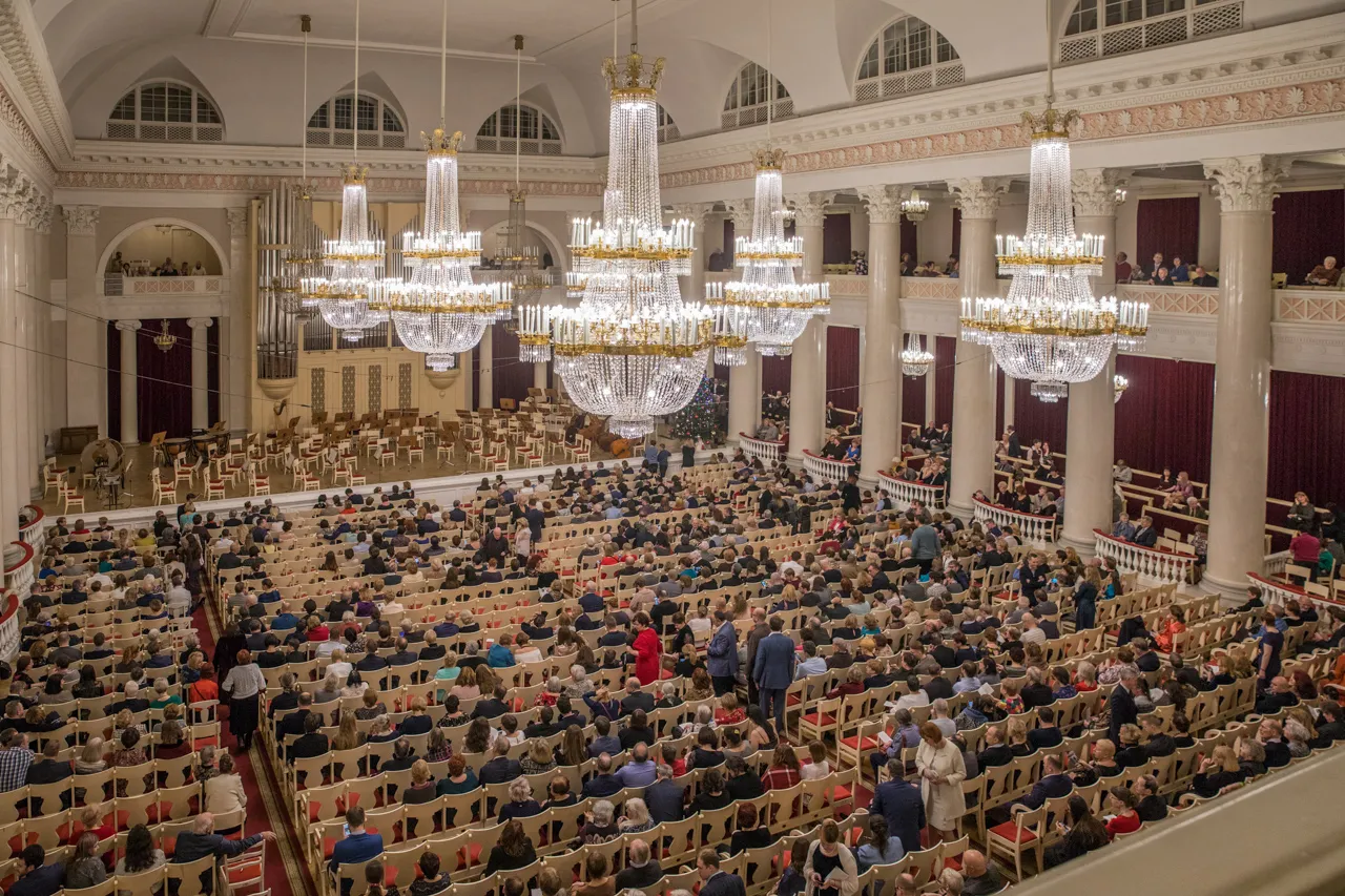 Sala da Sala Grande da Filarmônica Acadêmica de São Petersburgo Dmitri Shostakovich.