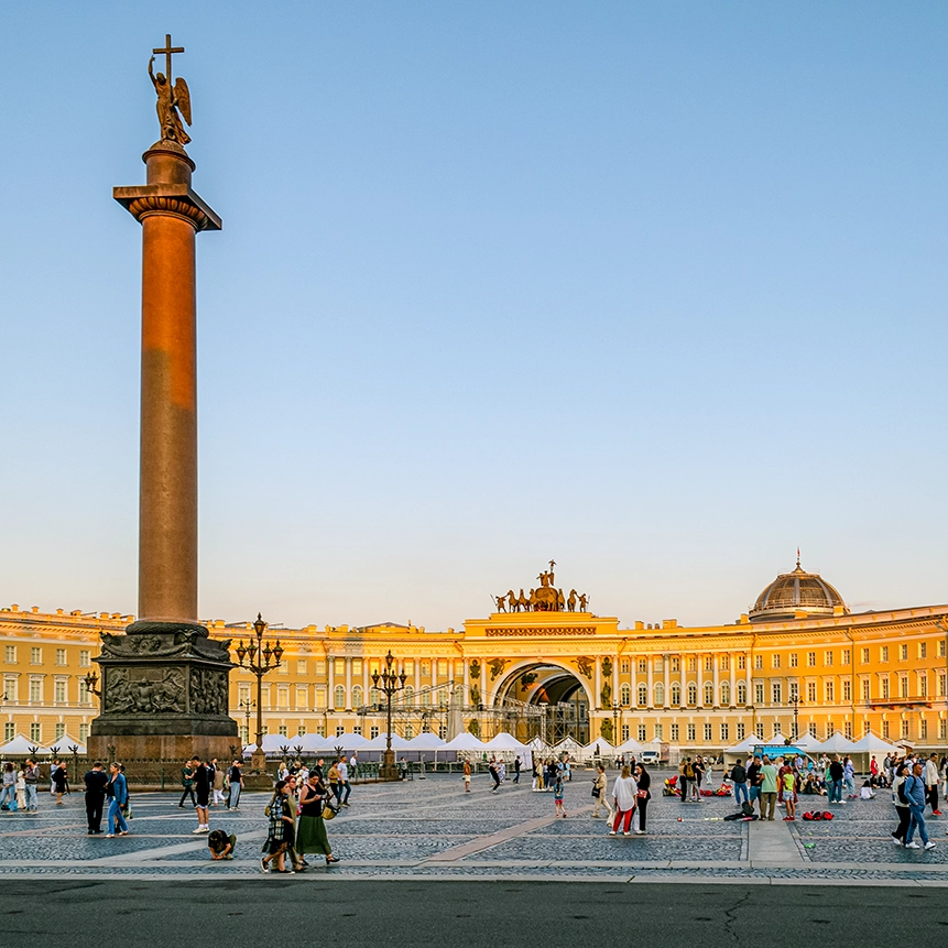 Viagens em grupo. Agência de Viagens Thais Tours.