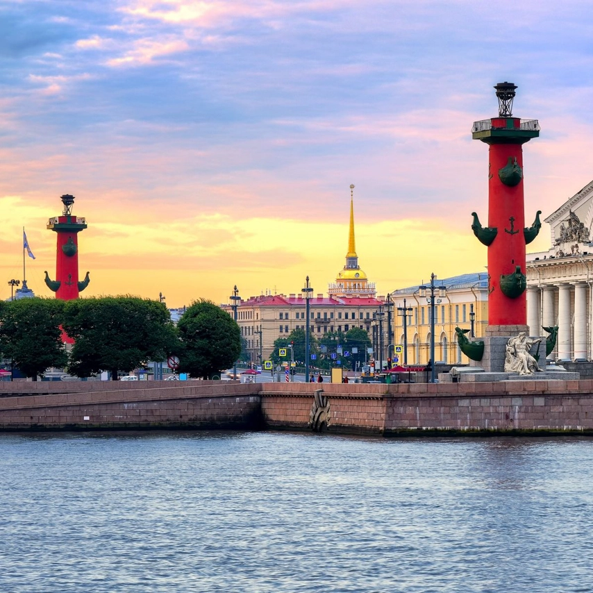 Vista adicional da Ponta da Ilha Vassílievski, registrada a partir de um terceiro ponto de observação.