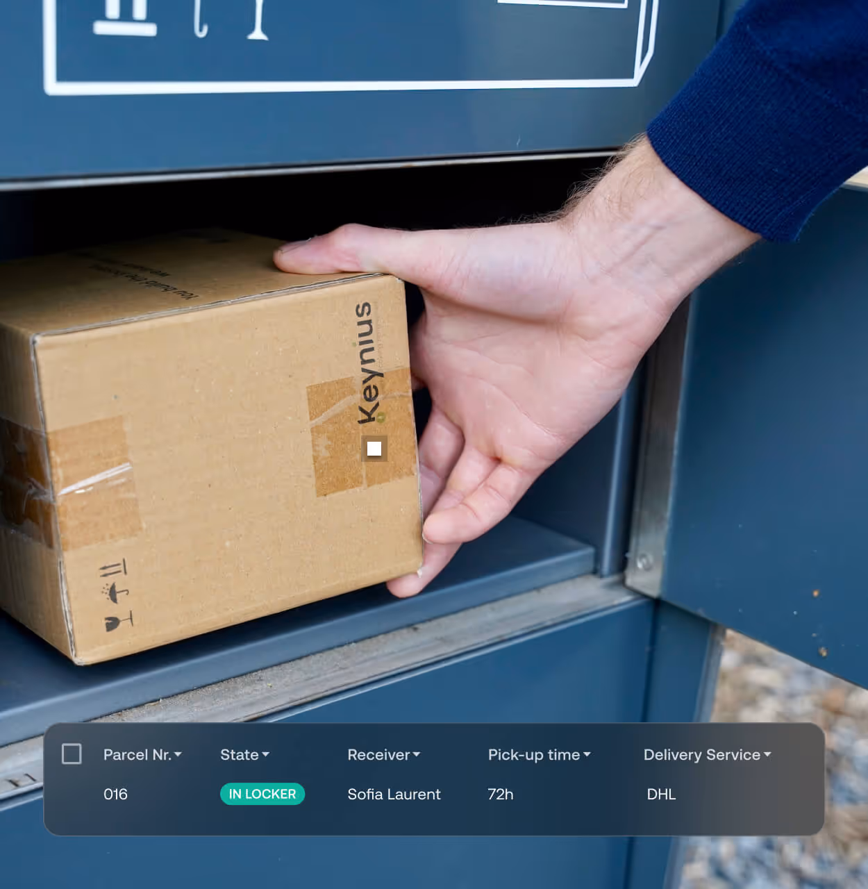 Hand placing a cardboard package labeled Keynius inside a blue parcel locker.