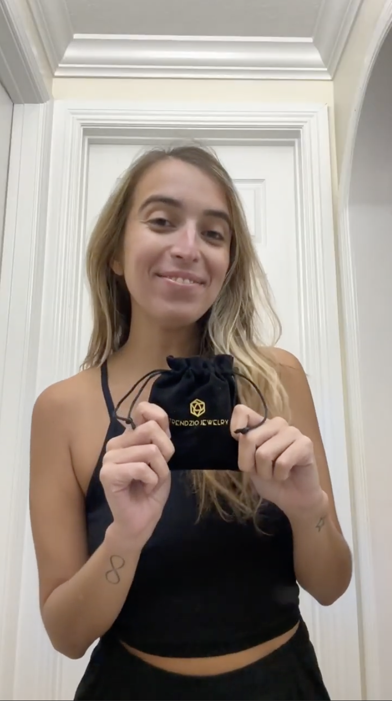 Lali Leontarakis

