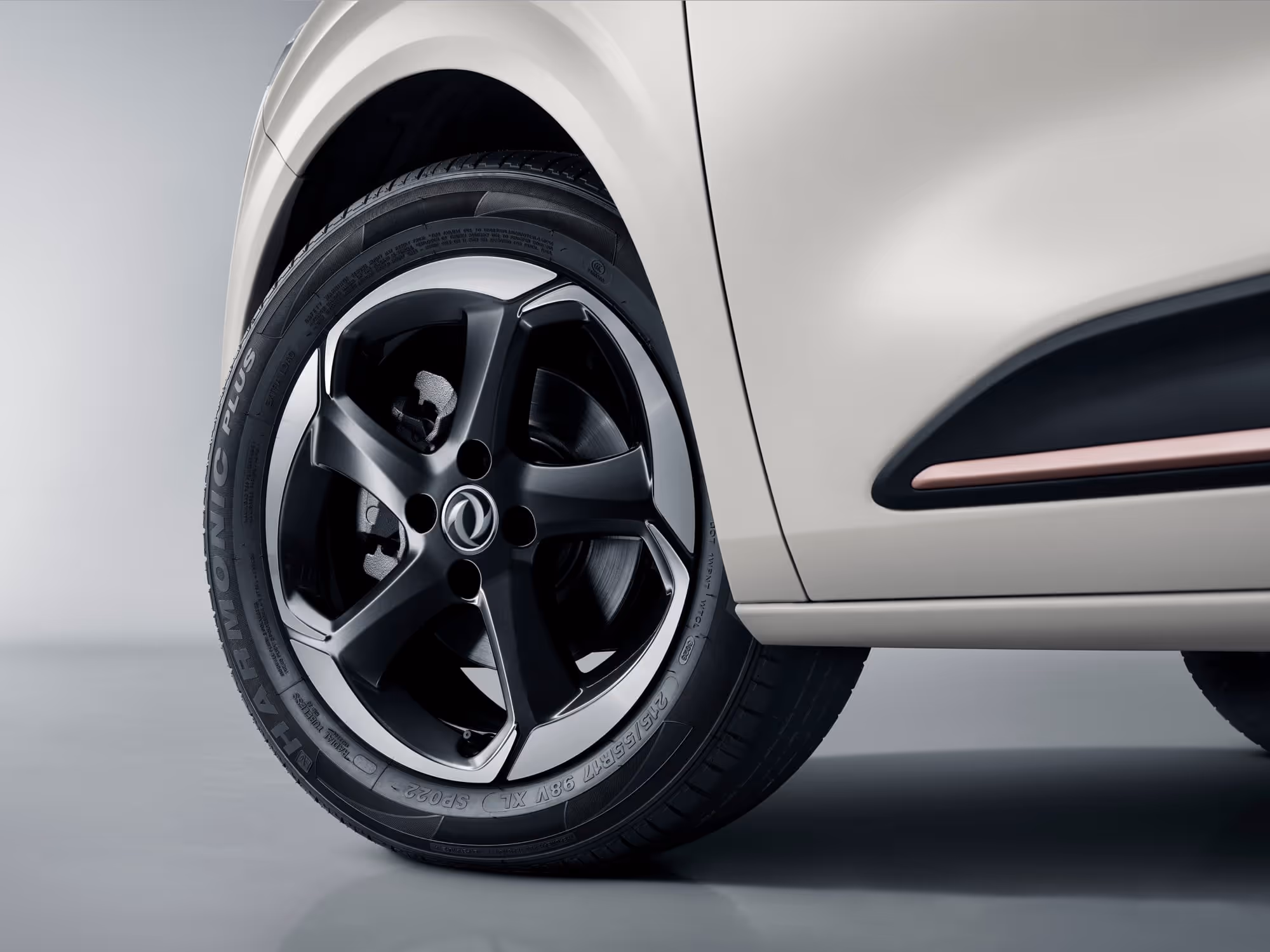 Eksteriør av DONGFENG BOX