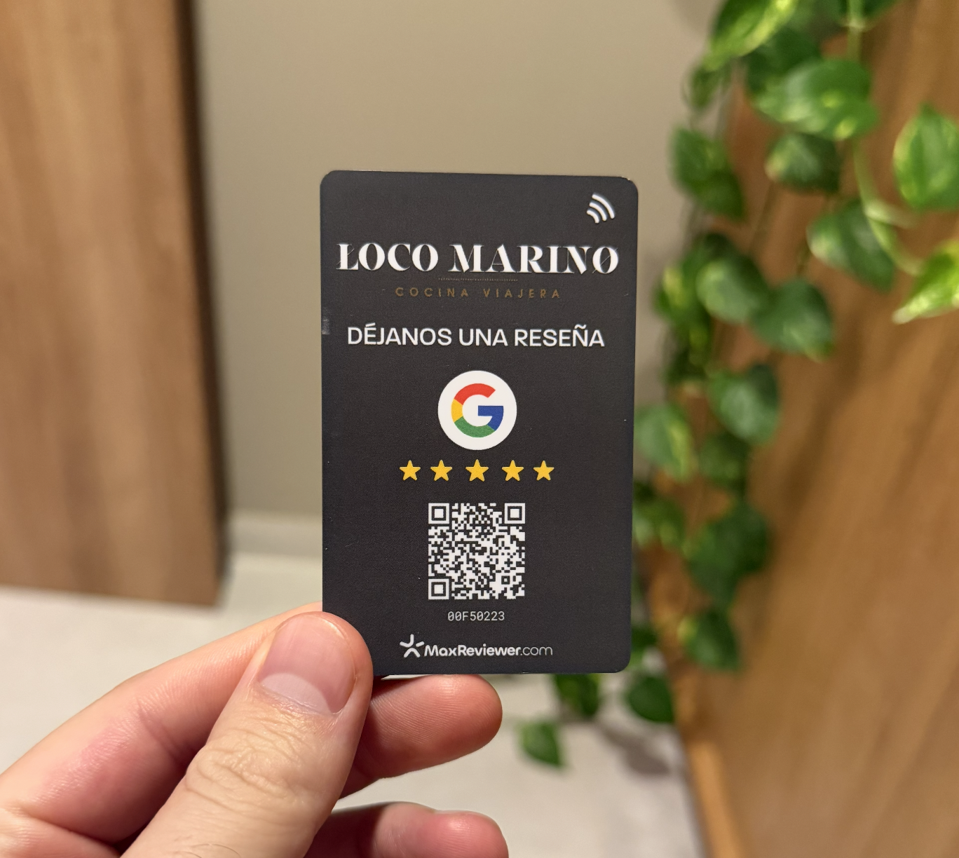 Tarjeta PVC personalizada con NFC y QR de Loco Marino