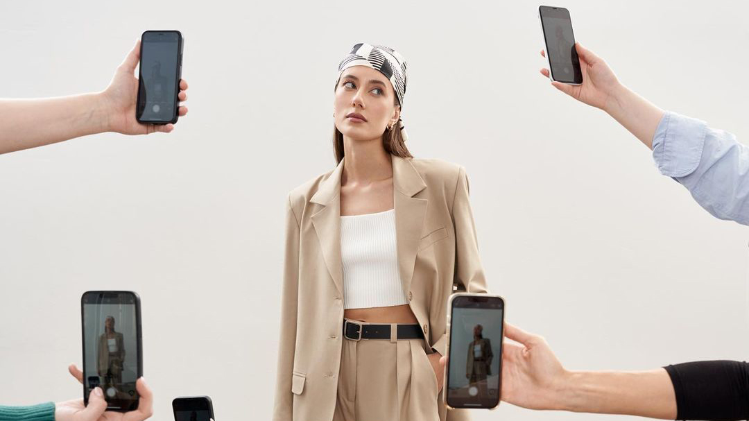 Arcane Media Social Media Agentur fotografiert Influencer
