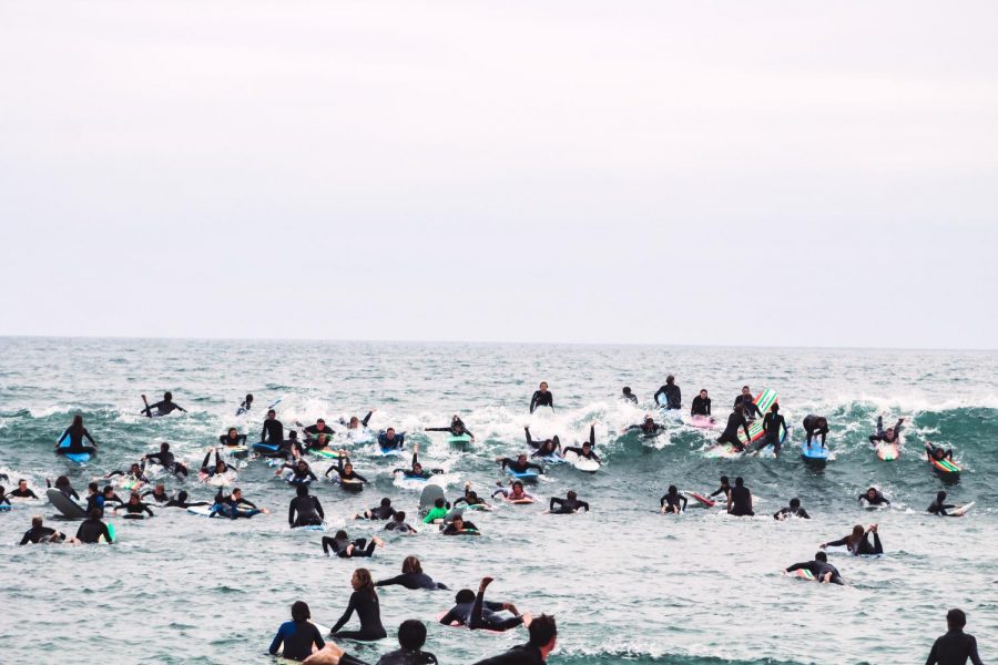 Les Règles de Priorité Indispensables pour Surfer en Paix en 2025