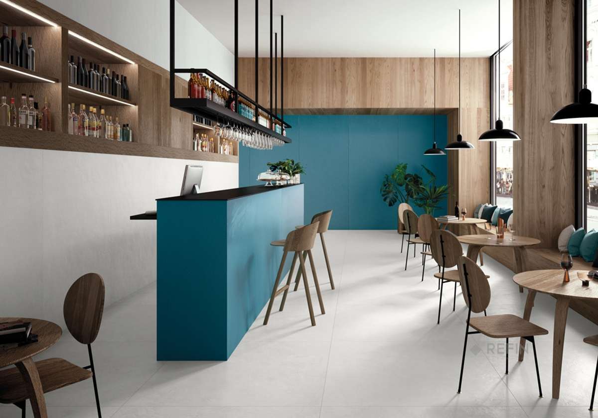 blaue Fliesen in der Küche