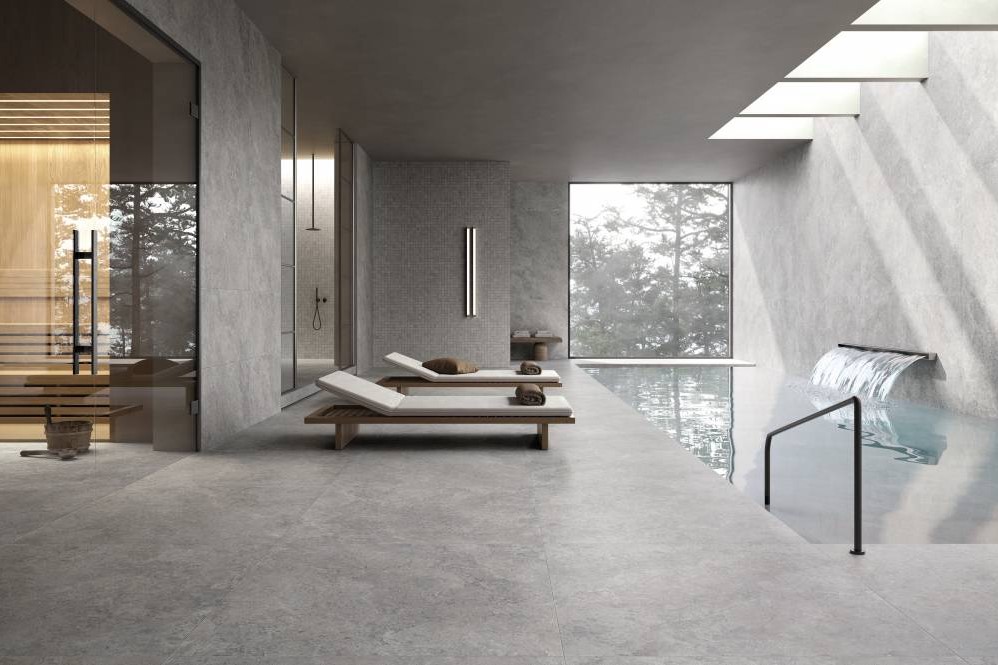 Ruhebereich ,Sauna und große Dusche mit Rainshower