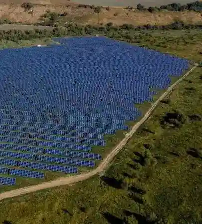 Parque solar fotovoltaico de Energía Real para generación de energía renovable