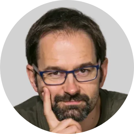 Headshot of Elena Perez