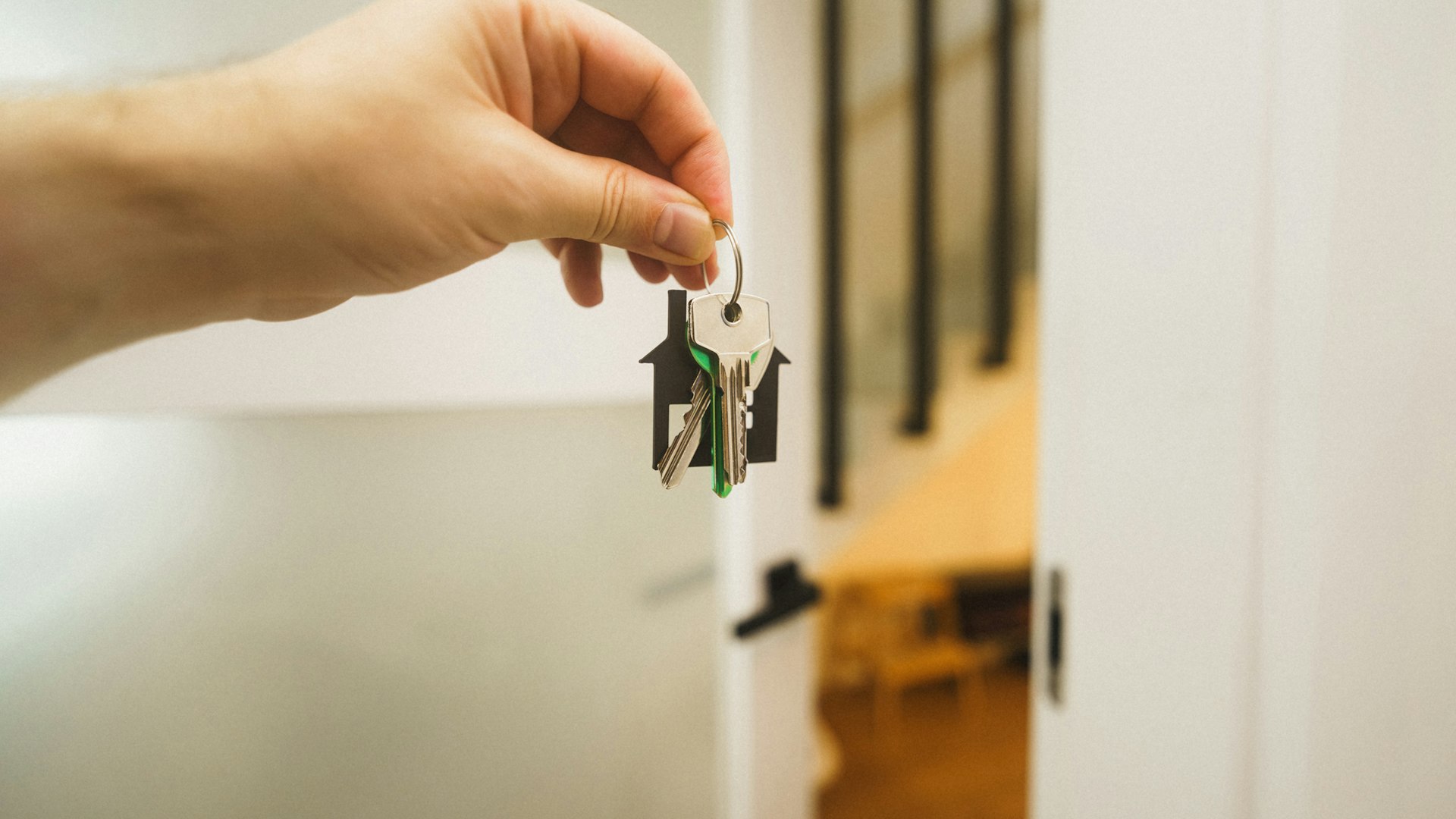 Moving abroad after a transfer: the settling-in checklist for a professional athlete and their family