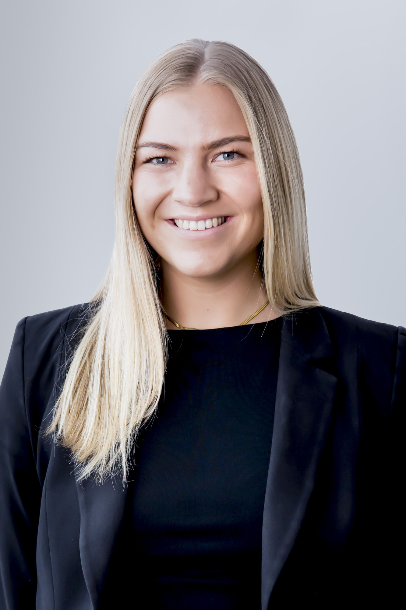 Headshot of Annabelle McCulloch