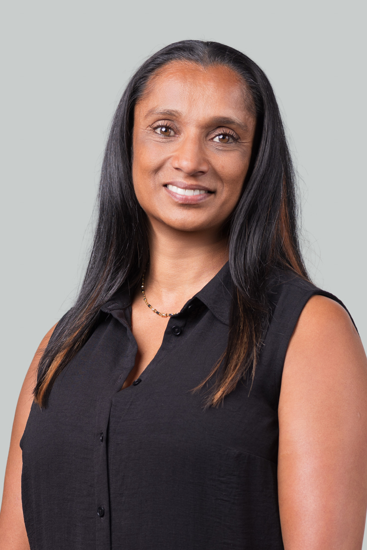 Lena Clulow Headshot 