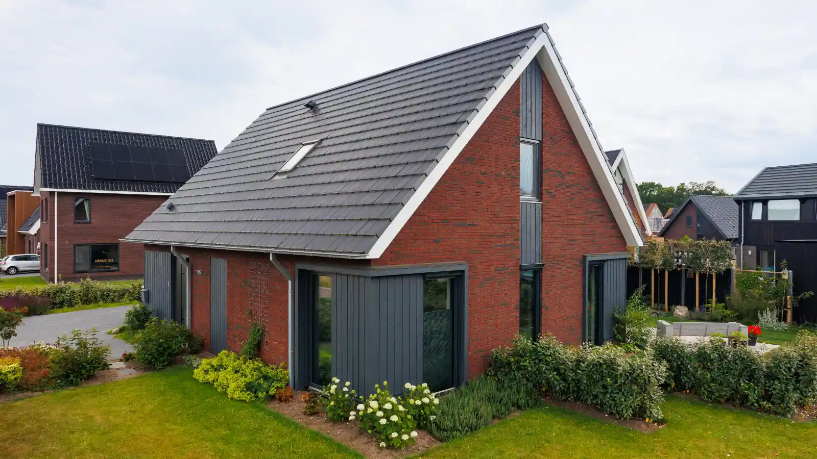 Ruime levensloopbestendige woning met houten gevelbekleding