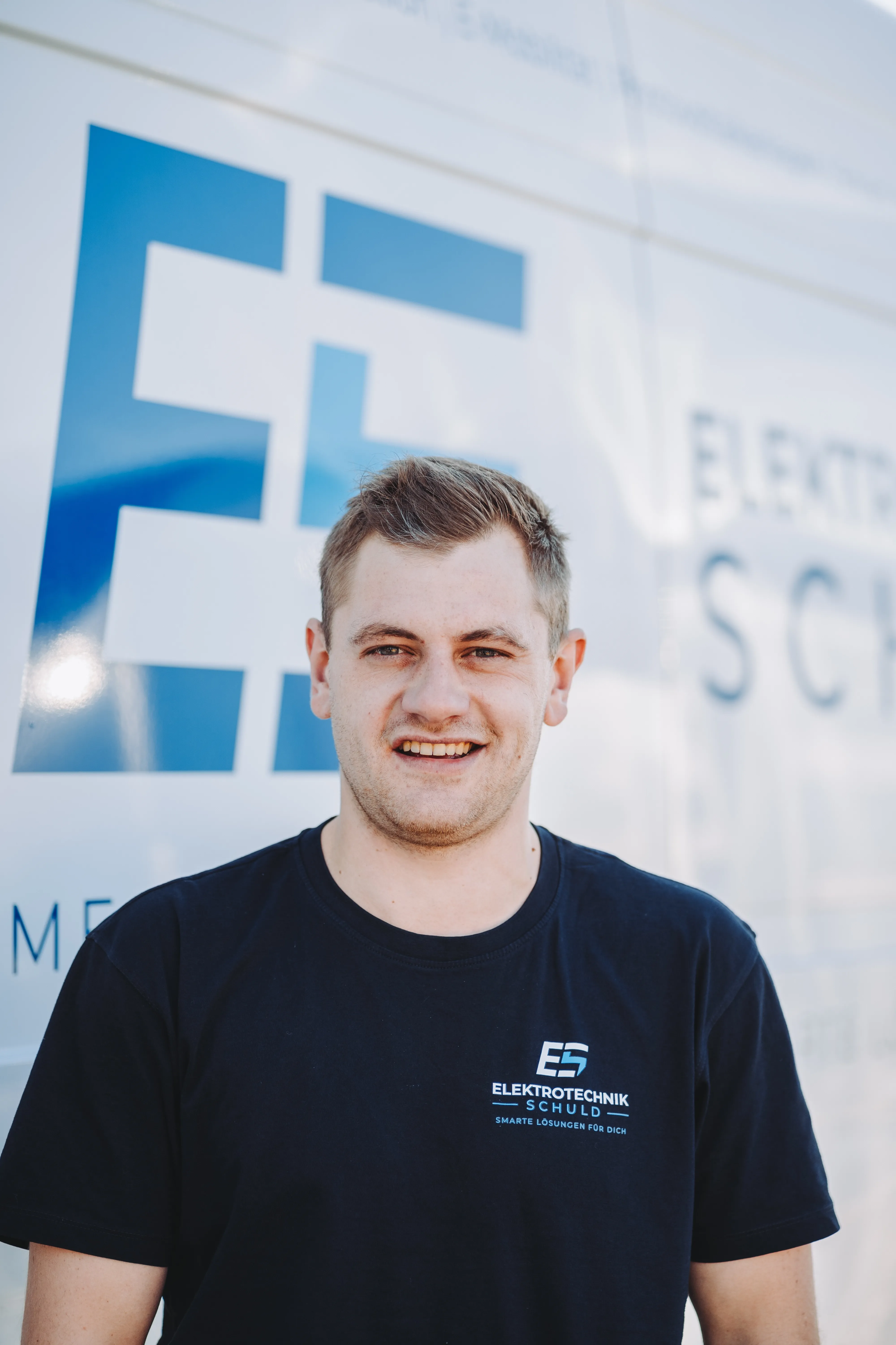 Mitarbeiterportrait – moderne Elektrotechnik mit Leidenschaft bei Elektro Schuld