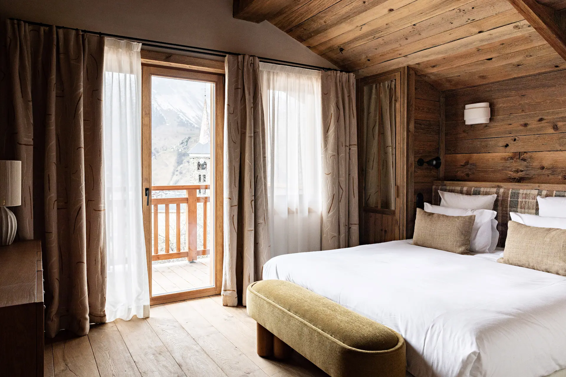 Chambre avec vue sur les montagnes, Chalets de la Source